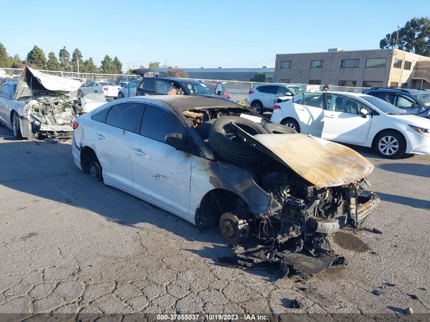 2015 HYUNDAI SONATA SE - 5NPE24AF3FH245364