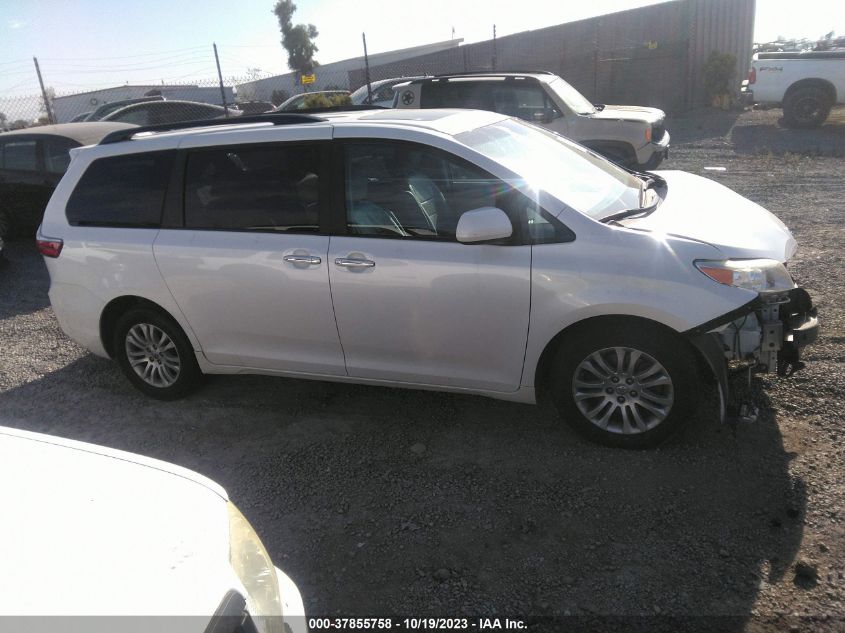 5TDYZ3DC3HS842631 2017 TOYOTA SIENNA, photo no. 14