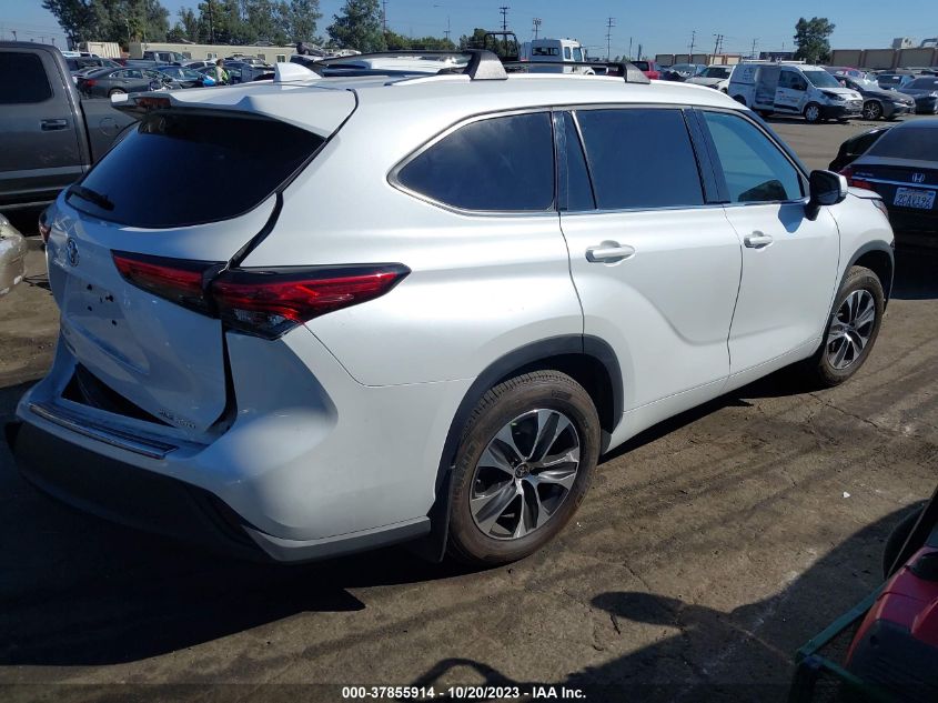 2022 TOYOTA HIGHLANDER XLE - 5TDHZRBH2NS170137