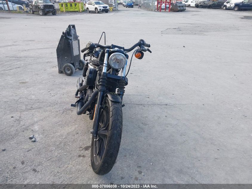 2018 HARLEY-DAVIDSON XL883 IRON 883 - 1HD4LE214JC418751