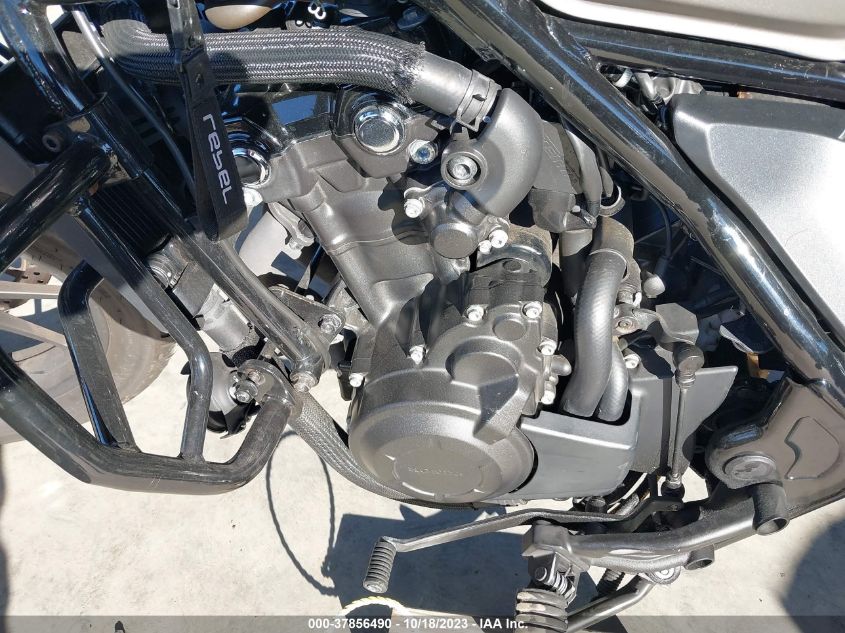 2017 HONDA CMX500 MLHPC5604H5002582