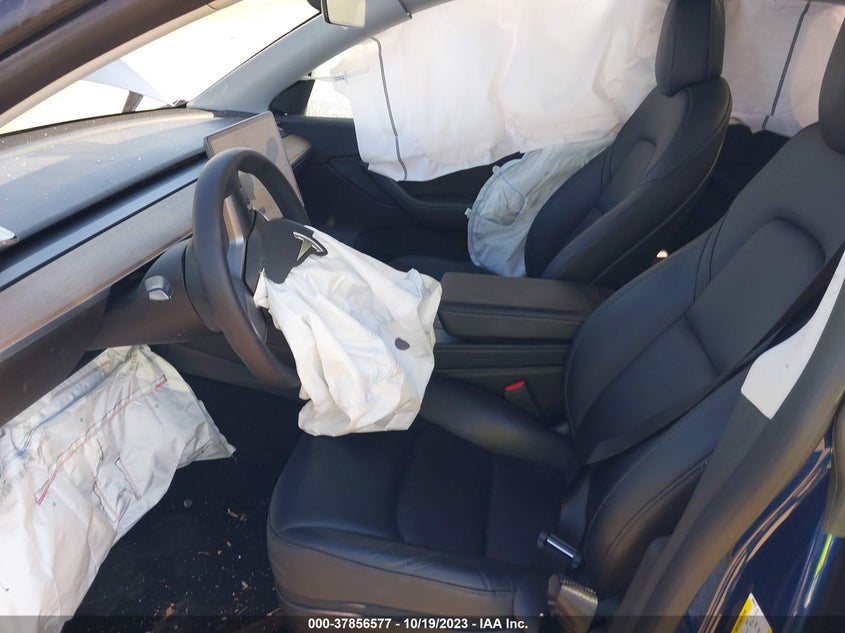 VIN 7SAYGDEE1NF324614 2022 TESLA MODEL Y