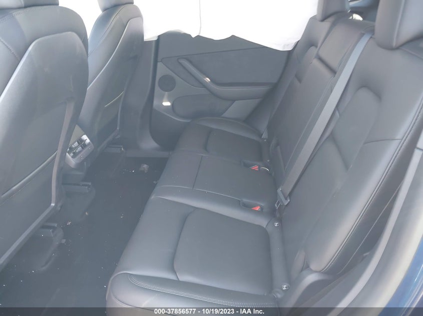 VIN 7SAYGDEE1NF324614 2022 TESLA MODEL Y