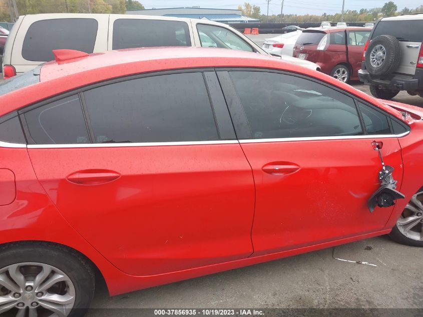 2019 CHEVROLET CRUZE LT - 1G1BE5SM4K7134536