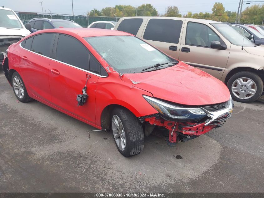 2019 CHEVROLET CRUZE LT - 1G1BE5SM4K7134536