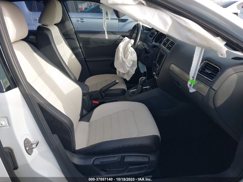 2016 VOLKSWAGEN JETTA SEDAN 1.8T SPORT 3VWD17AJ6GM343995