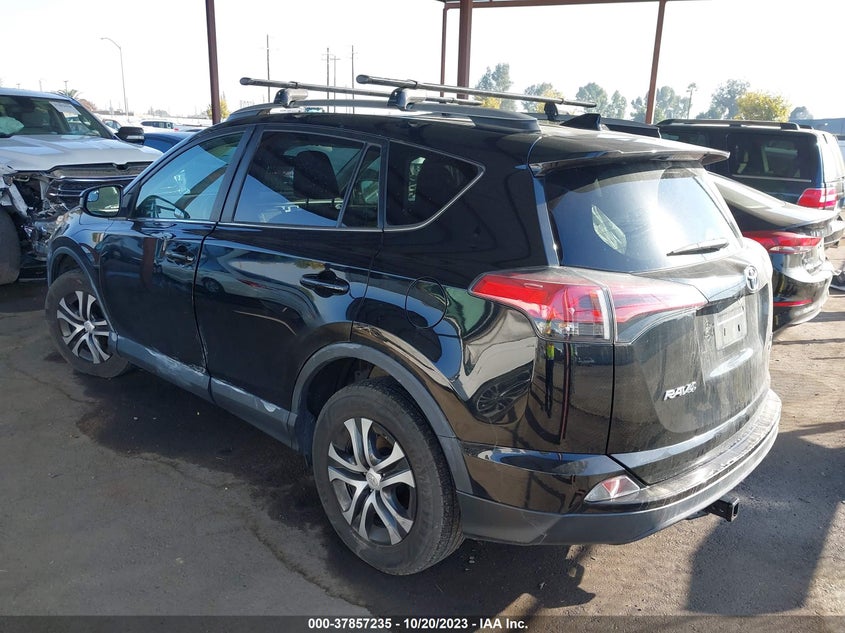 VIN 2T3BFREV1JW727211 2018 TOYOTA RAV4 LE
