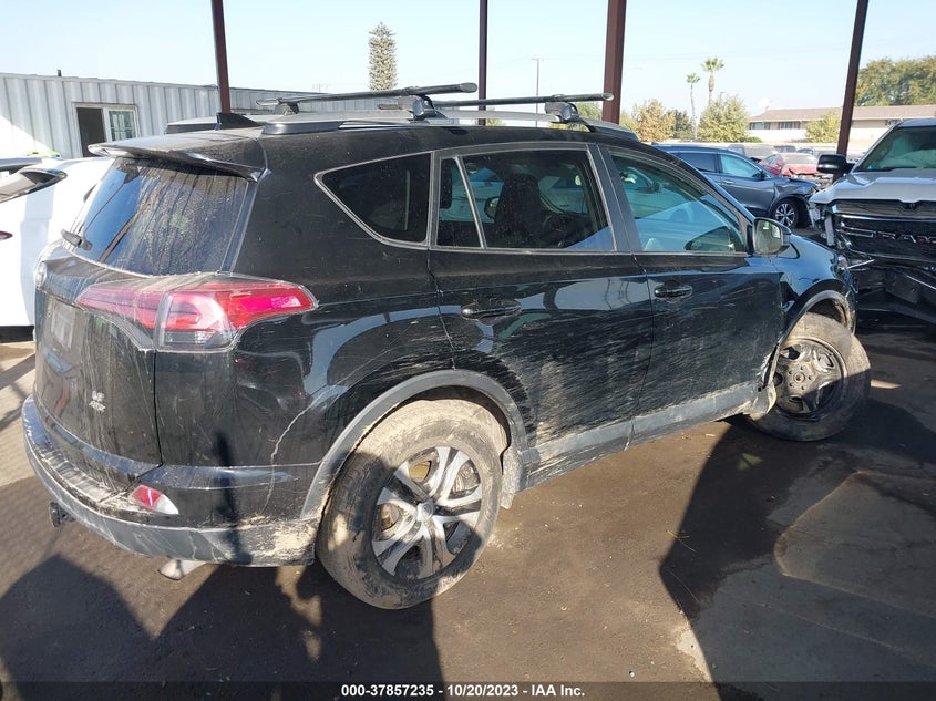 VIN 2T3BFREV1JW727211 2018 TOYOTA RAV4 LE