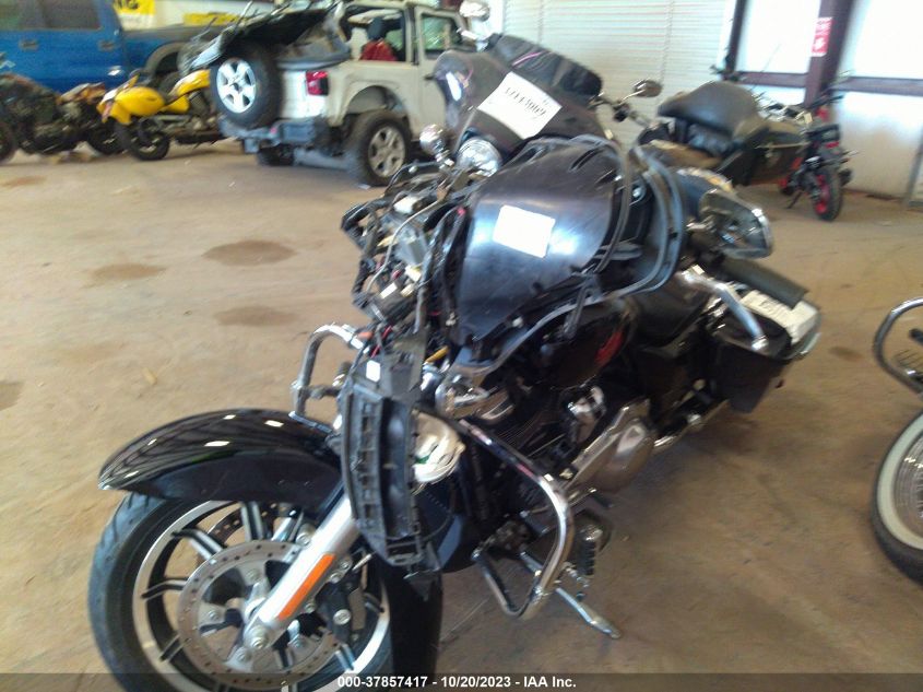 2019 HARLEY-DAVIDSON FLHT 1HD1FVC28KB652755