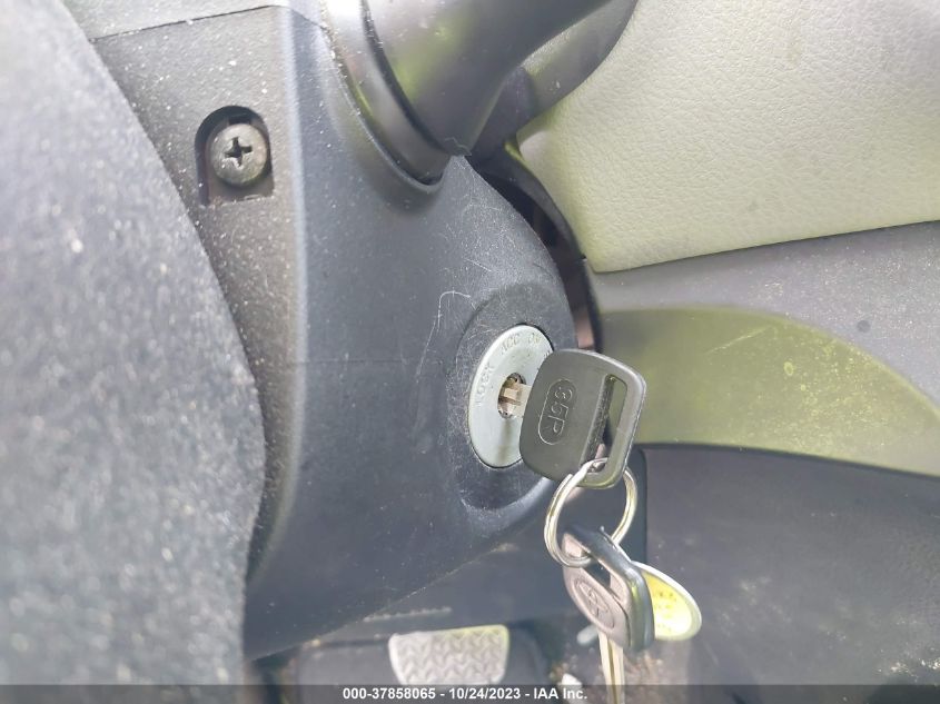 2015 TOYOTA YARIS L/SE/LE - VNKKTUD39FA053026