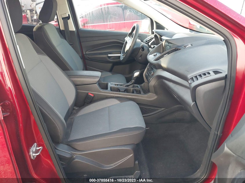 VIN 1FMCU0GD0KUA33419 2019 FORD ESCAPE SE