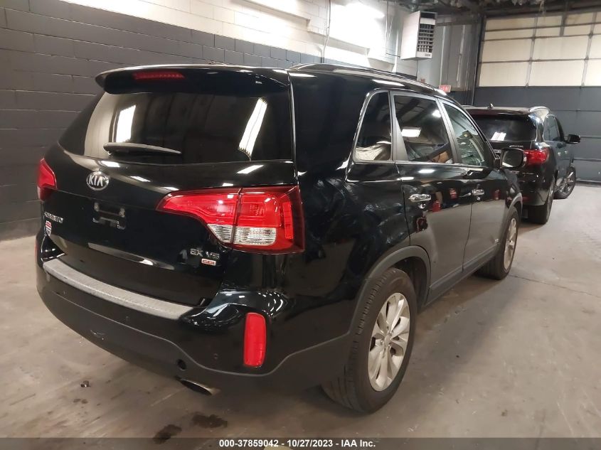 2014 KIA SORENTO EX - 5XYKUDA71EG431447