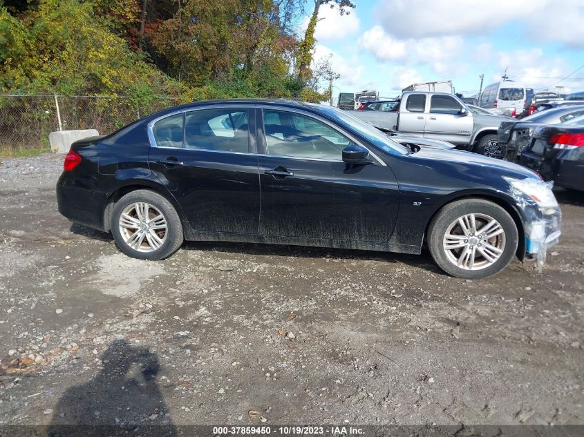 2015 INFINITI Q40 JN1CV6AR3FM650556