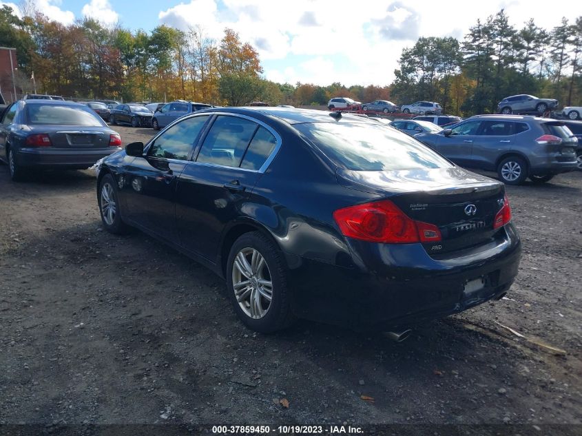 2015 INFINITI Q40 JN1CV6AR3FM650556