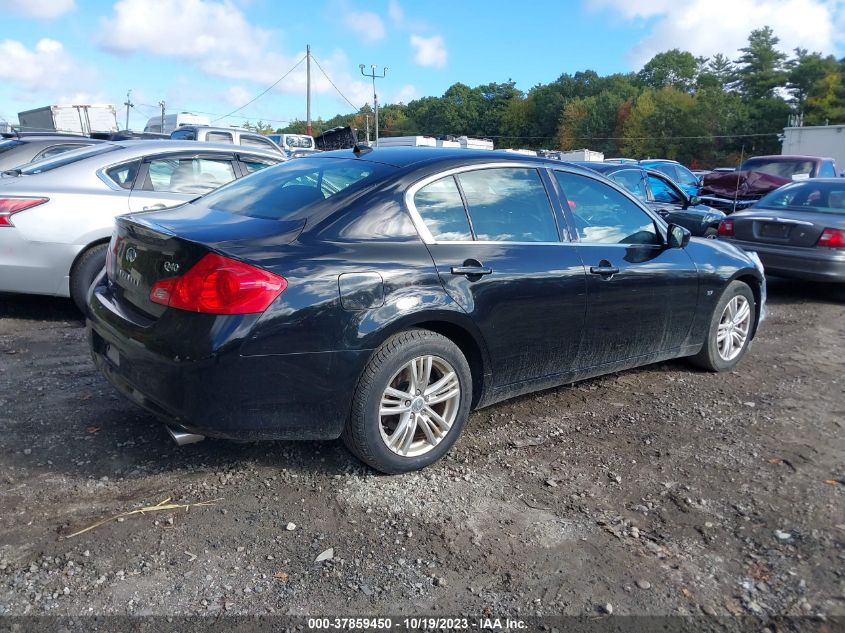2015 INFINITI Q40 JN1CV6AR3FM650556