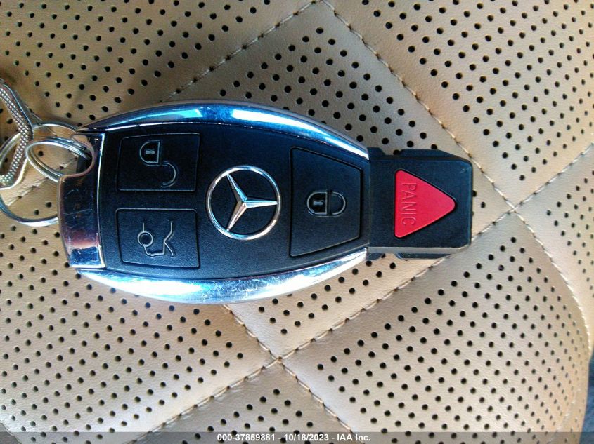 2017 MERCEDES-BENZ MAYBACH S 550 4MATIC WDDUX8FB3HA299869