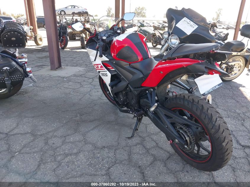 2015 YAMAHA YZFR3 MH3RH06YXFK008201