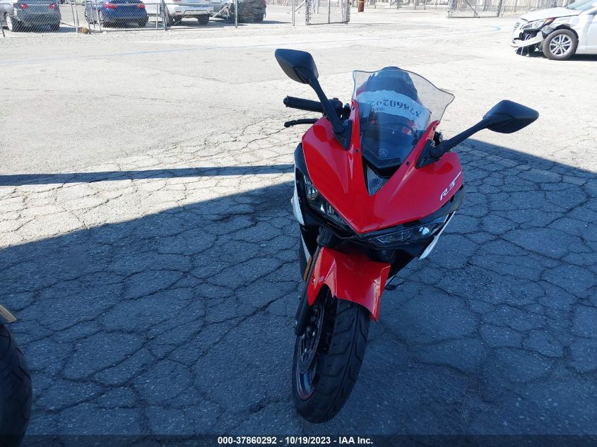 2015 YAMAHA YZFR3 MH3RH06YXFK008201