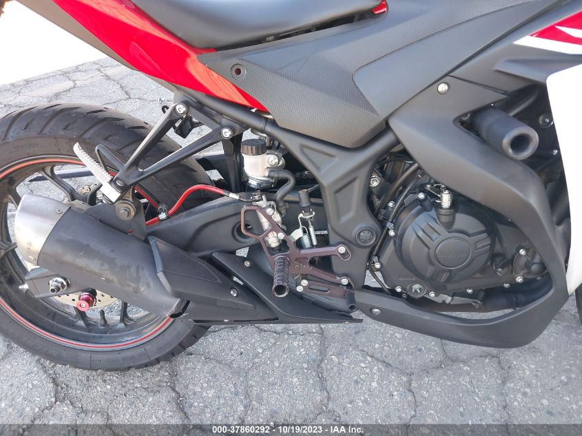 2015 YAMAHA YZFR3 MH3RH06YXFK008201
