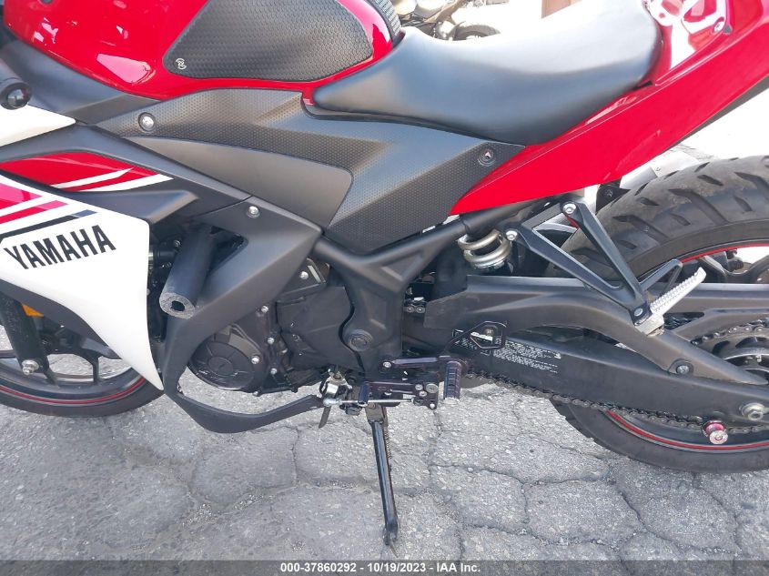 2015 YAMAHA YZFR3 MH3RH06YXFK008201
