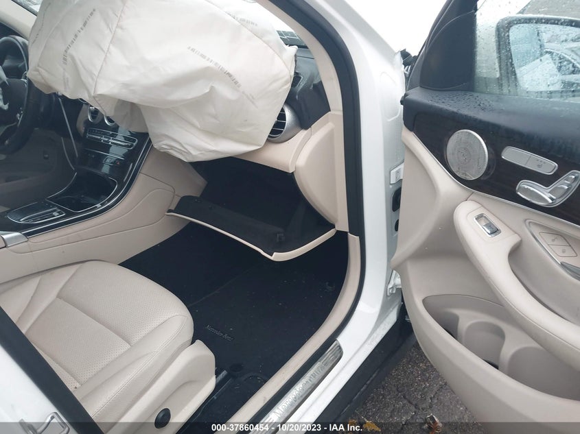VIN W1N0G8DB4MF929562 2021 MERCEDES-BENZ GLC 300
