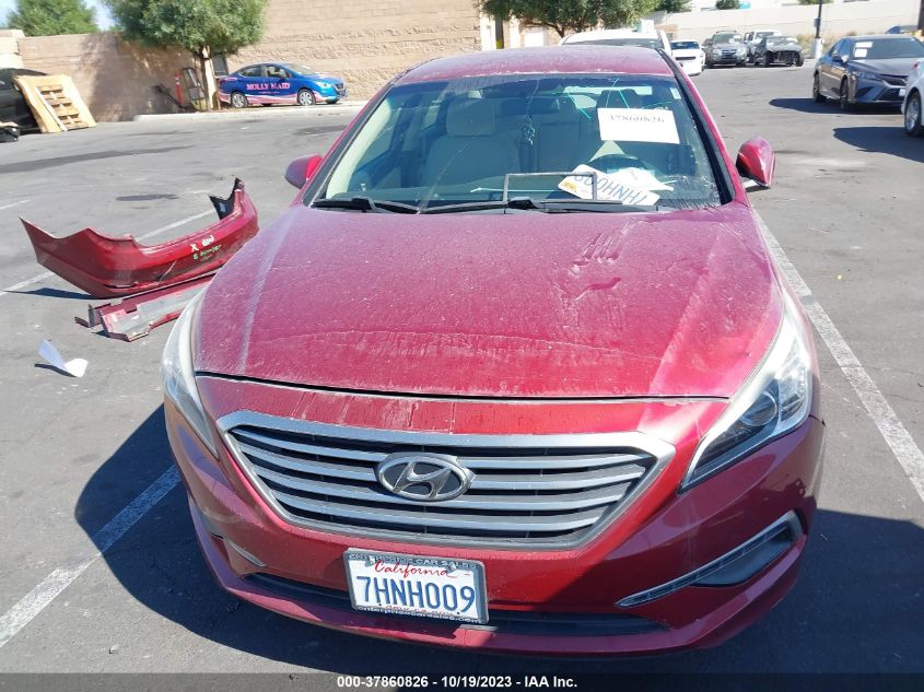 2015 HYUNDAI SONATA 2.4L SE - 5NPE24AF1FH117513