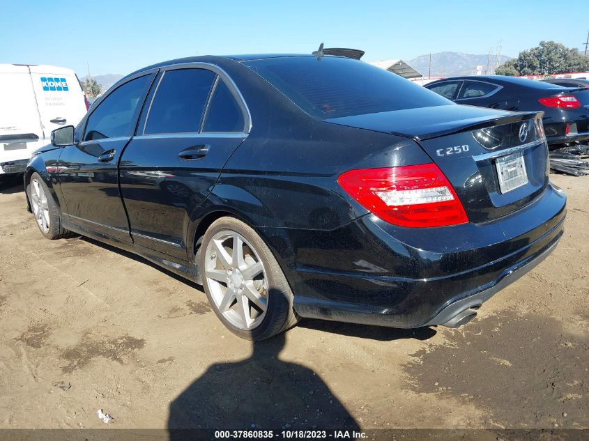 2014 MERCEDES-BENZ C 250 SPORT/LUXURY WDDGF4HB1EA957092