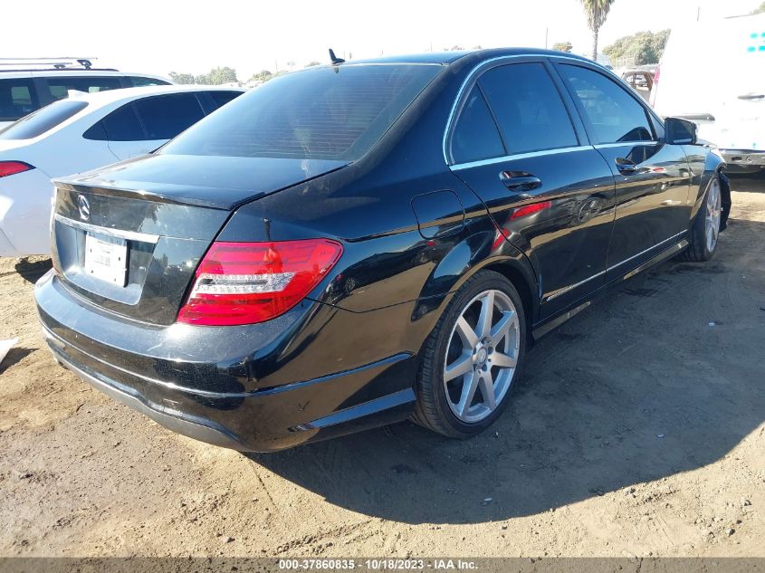 2014 MERCEDES-BENZ C 250 SPORT/LUXURY WDDGF4HB1EA957092