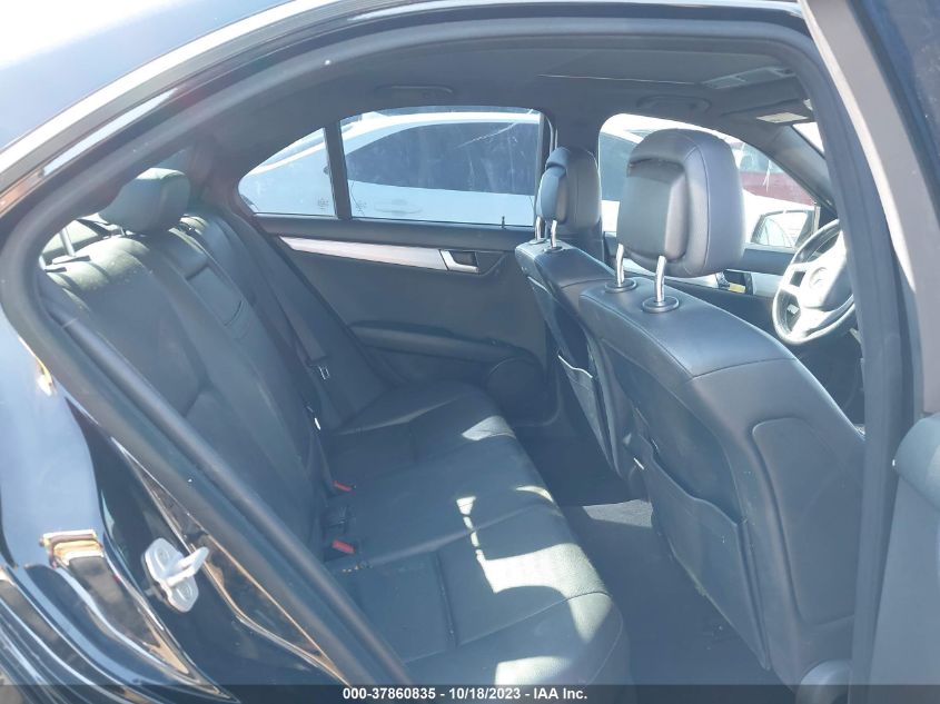 2014 MERCEDES-BENZ C 250 SPORT/LUXURY WDDGF4HB1EA957092