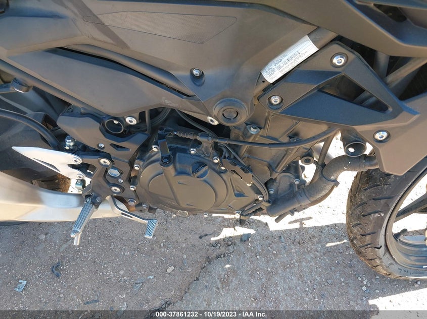 VIN JKAERKD15KDA41954 2019 KAWASAKI ER400 D
