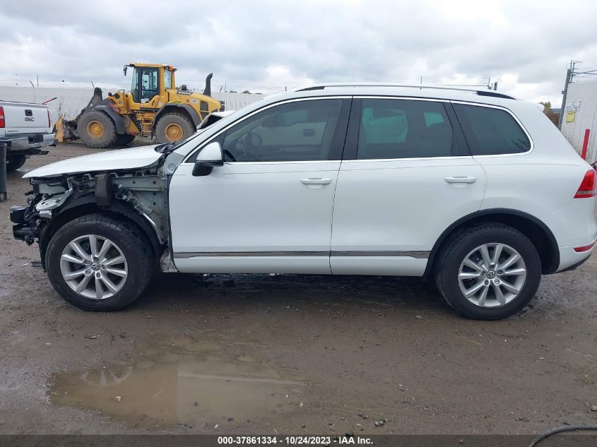 2013 VOLKSWAGEN TOUAREG SPORT W/NAV - WVGEF9BP0DD004014