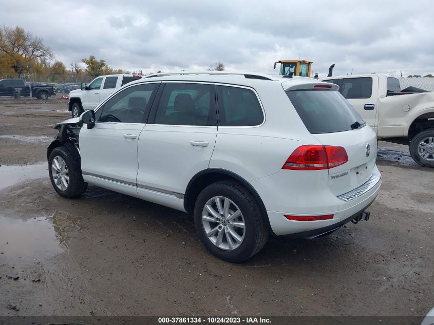 2013 VOLKSWAGEN TOUAREG SPORT W/NAV - WVGEF9BP0DD004014