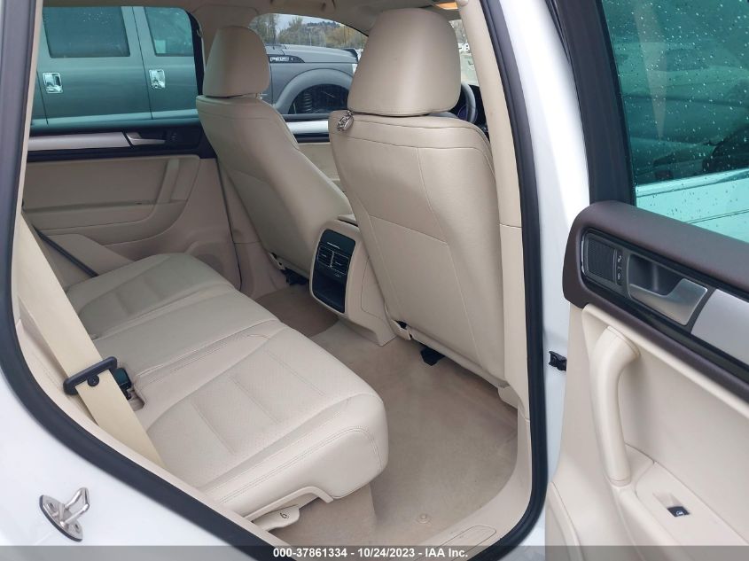 2013 VOLKSWAGEN TOUAREG SPORT W/NAV - WVGEF9BP0DD004014