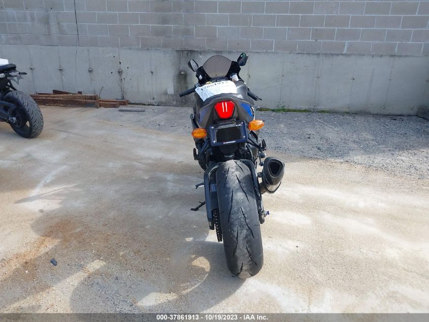 2018 SUZUKI GSX-R1000 JS1DM11B7J2100172