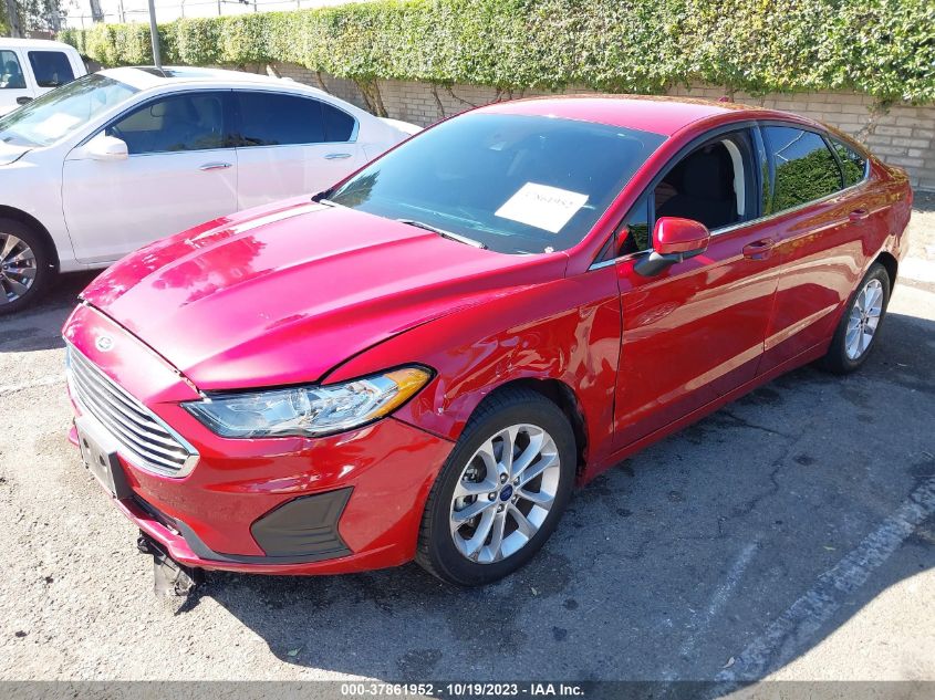 3FA6P0HD5LR120173 Ford Fusion SE 2