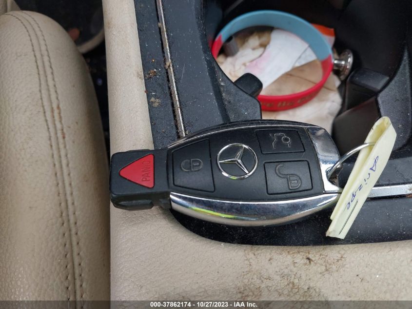 2018 MERCEDES-BENZ GLA 250 - WDCTG4GB8JJ372747