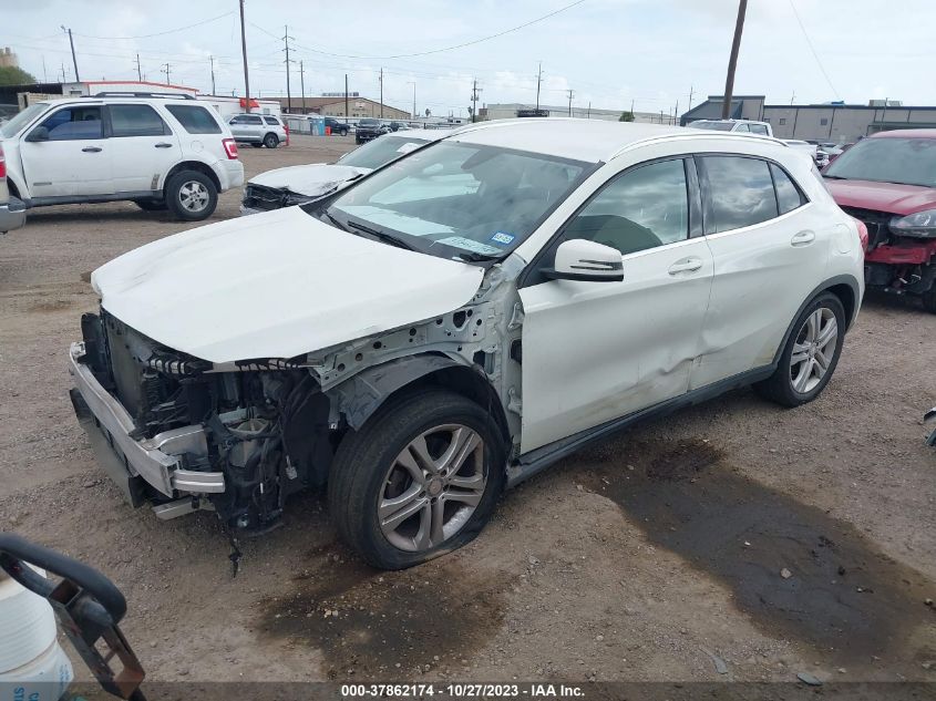 2018 MERCEDES-BENZ GLA 250 - WDCTG4GB8JJ372747