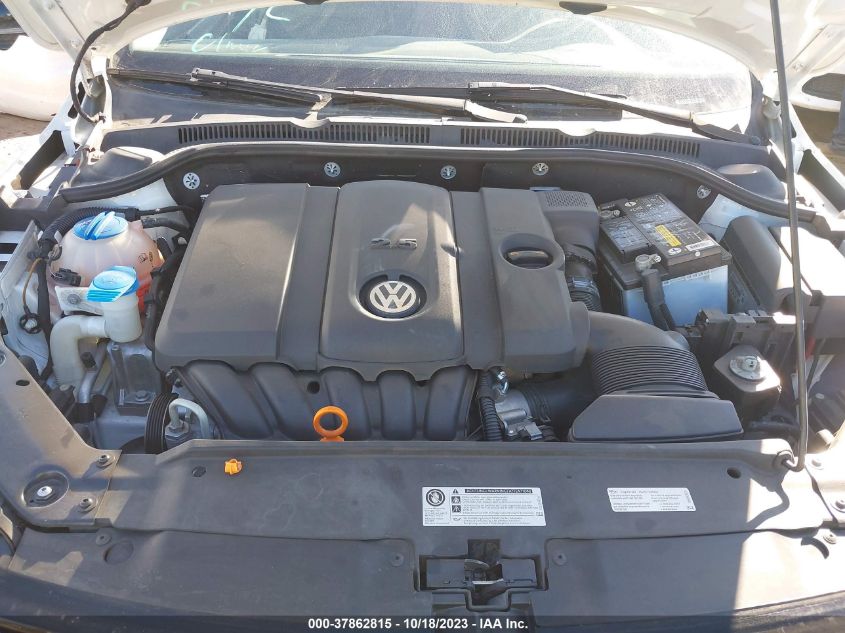 2013 VOLKSWAGEN JETTA SEDAN SE W/CONVENIENCE/SUNROOF 3VWDP7AJ2DM415866