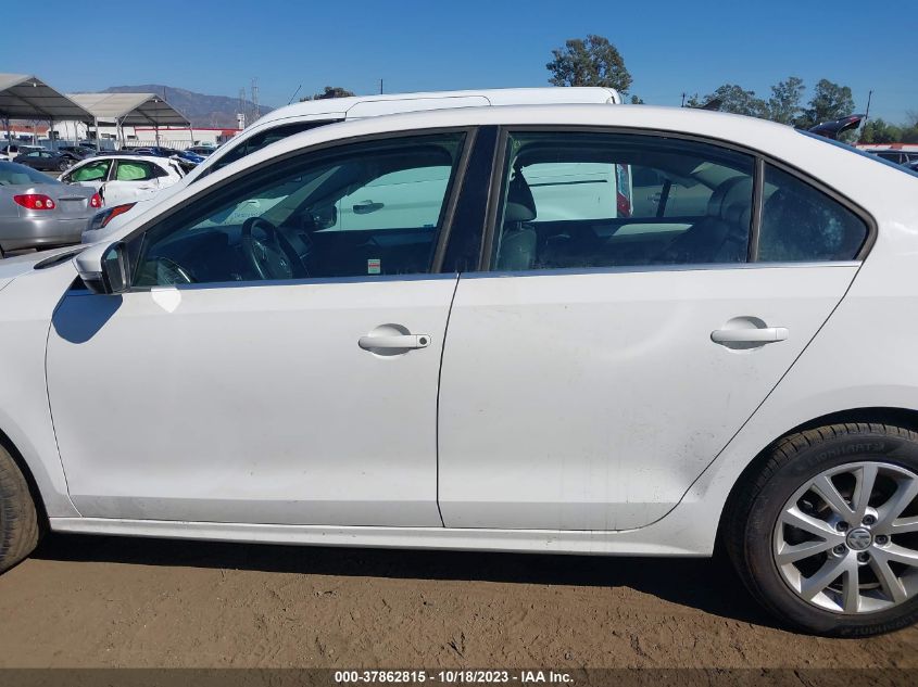 2013 VOLKSWAGEN JETTA SEDAN SE W/CONVENIENCE/SUNROOF 3VWDP7AJ2DM415866