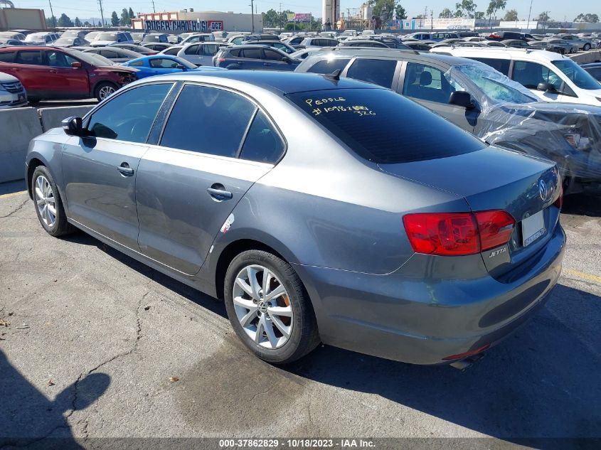2014 VOLKSWAGEN JETTA SEDAN SE 3VWD17AJ7EM421410