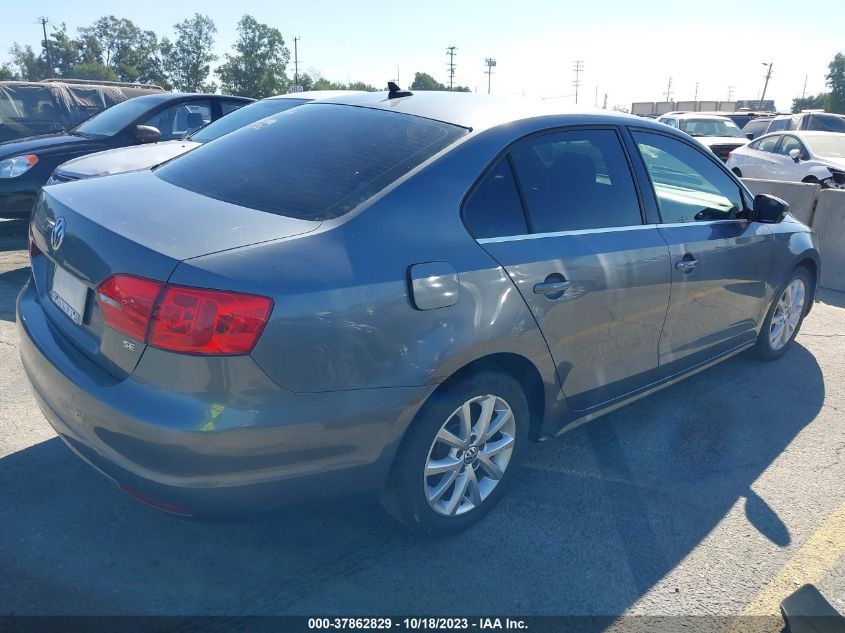 2014 VOLKSWAGEN JETTA SEDAN SE 3VWD17AJ7EM421410