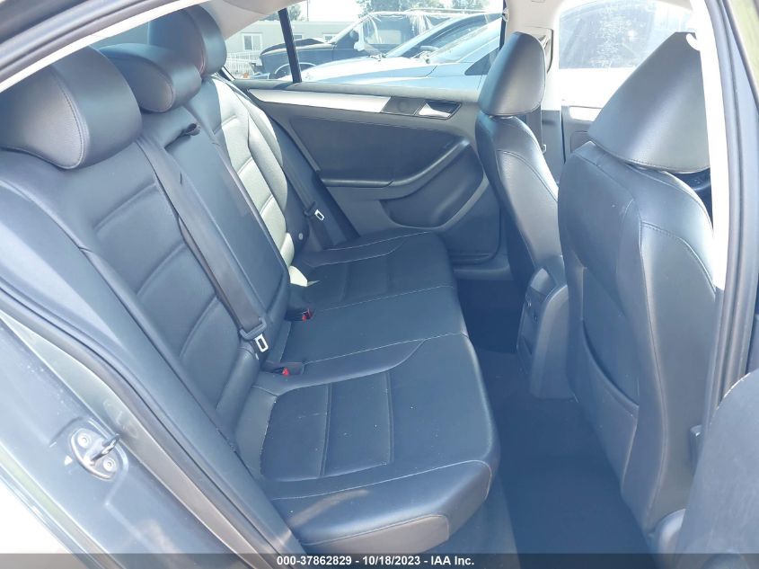 2014 VOLKSWAGEN JETTA SEDAN SE 3VWD17AJ7EM421410