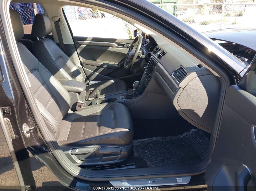 VIN 1VWDT7A31HC086565 2017 VOLKSWAGEN PASSAT R-LINE W/COMFORT PKG