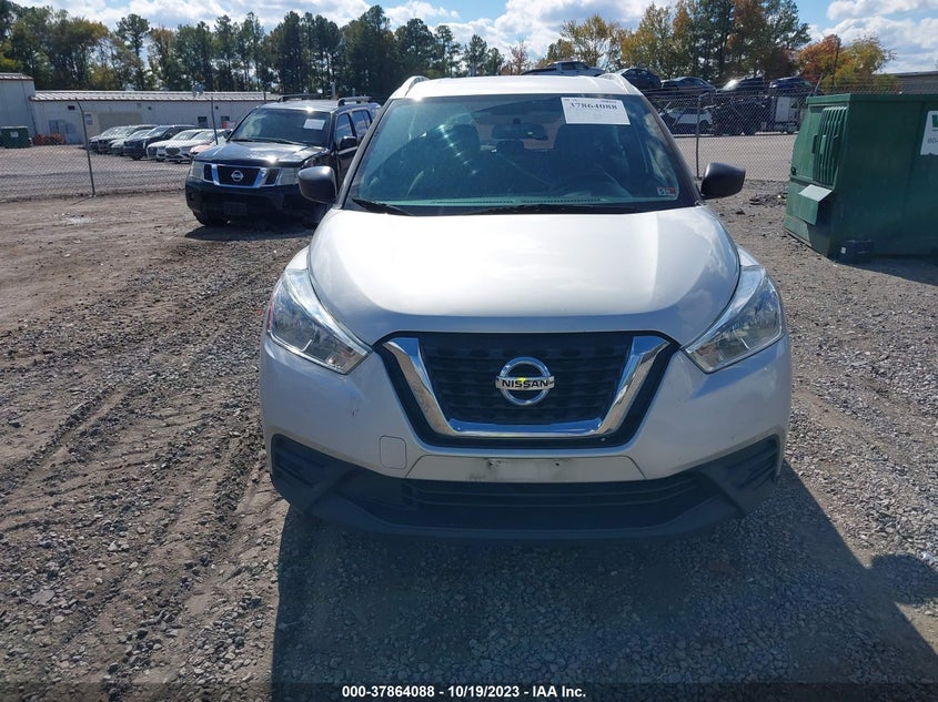 VIN 3N1CP5CU4KL499527 2019 NISSAN KICKS S
