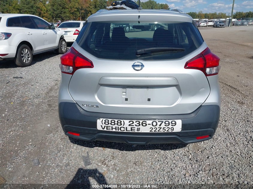 VIN 3N1CP5CU4KL499527 2019 NISSAN KICKS S