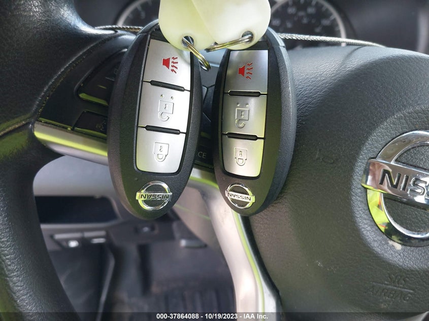VIN 3N1CP5CU4KL499527 2019 NISSAN KICKS S