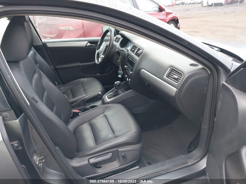 2014 VOLKSWAGEN JETTA SEDAN SE W/CONNECTIVITY 3VWD17AJ4EM279145