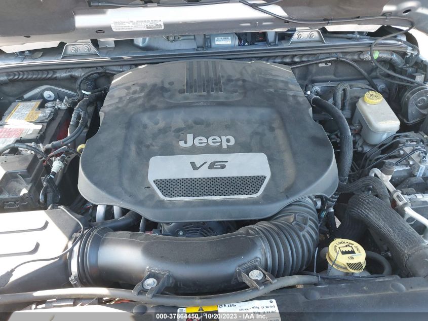 2015 JEEP WRANGLER UNLIMITED SAHARA - 1C4BJWEG5FL530955