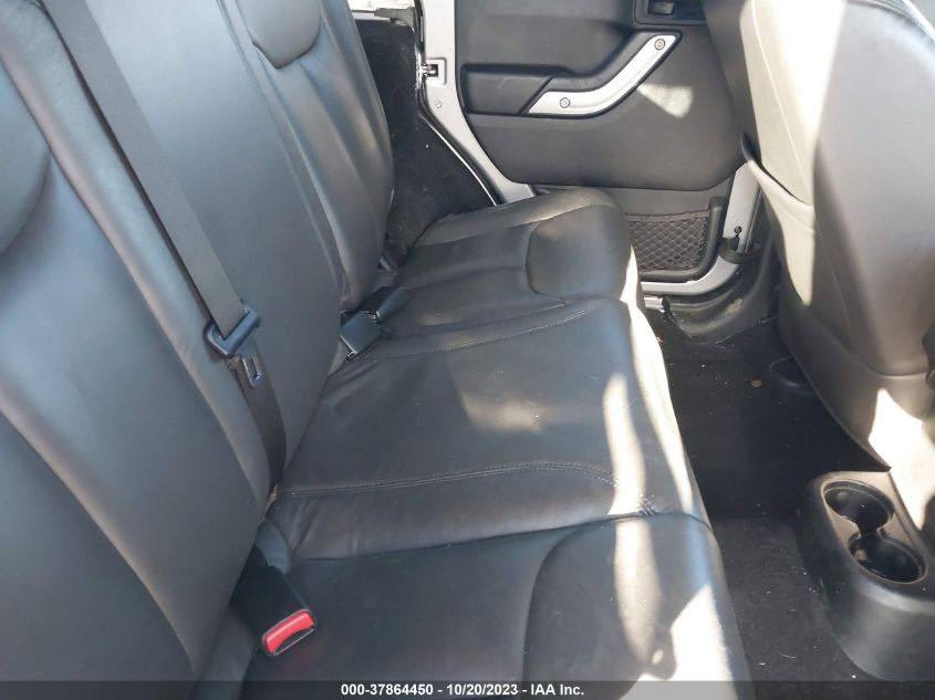 2015 JEEP WRANGLER UNLIMITED SAHARA - 1C4BJWEG5FL530955