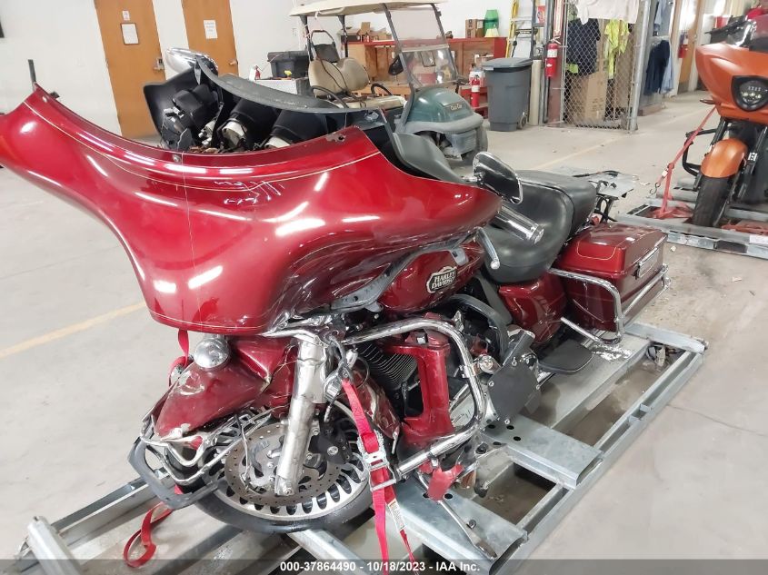 2010 HARLEY-DAVIDSON FLHTCU - 1HD1FC41XAB649087